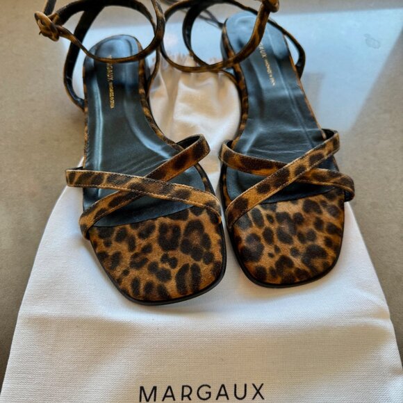 MARGAUX - The Flat Sandal - Picture 1 of 5